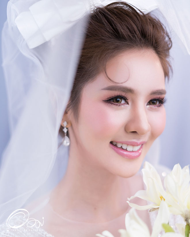 แต่งหน้าเจ้าสาว งานเช้าเที่ยงบ่ายเย็น กรุงเทพ TanatBeautist 65-002-อายKBeauty_650616a